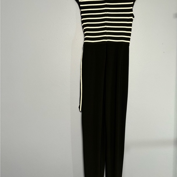 North style black & white sleeveless jumpsuit,, size 6 - Picture 3 of 4